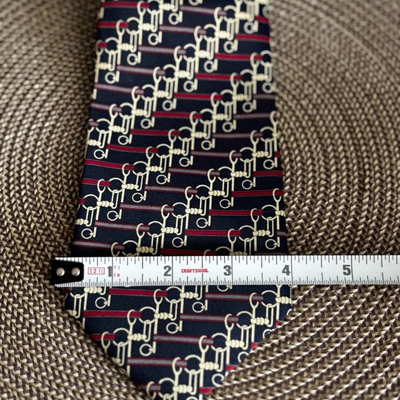 VTG RENE’ CHAGAL HAND MADE SILK TIE BEAUTIFUL RANDOM PATTERN NAVY 60” by 4” - Picture 5 of 5